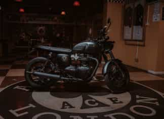 Triumph Bonneville T120 Ace