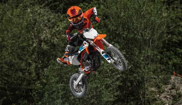 Nova KTM SX-E 5 para os petizes