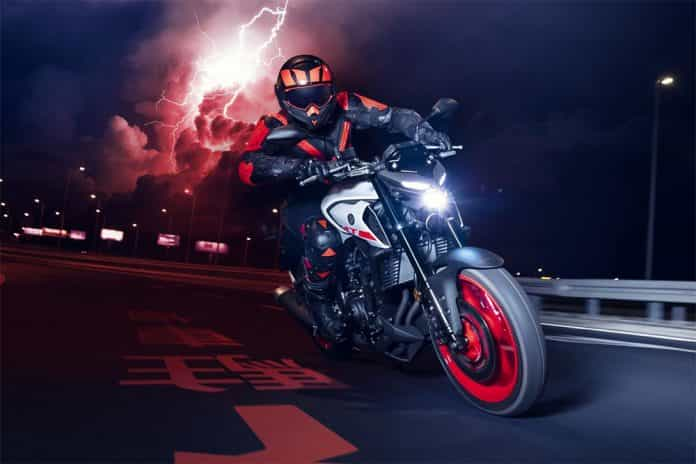 Yamaha surpreende com nova MT-03