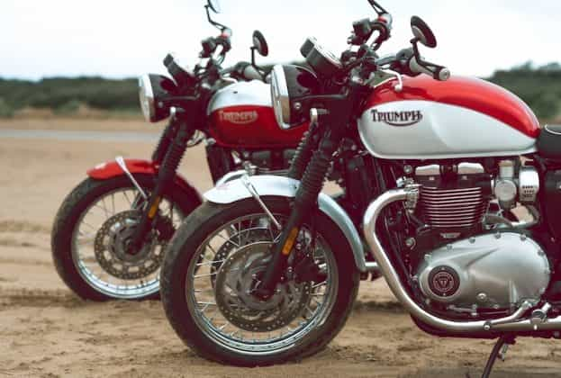 Triumph-Bonneville T100 e T120 Bud Ekinss