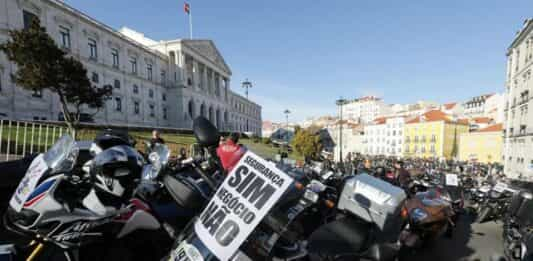 Manifestação contra inspeções de motociclos