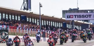 Imagem de arranque de prova de MotoGP no circuito de Portimão, Autódromo Internacional do Algarve
