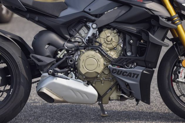 Ducati V4 Streetfighter 2023, motor e panela de escape