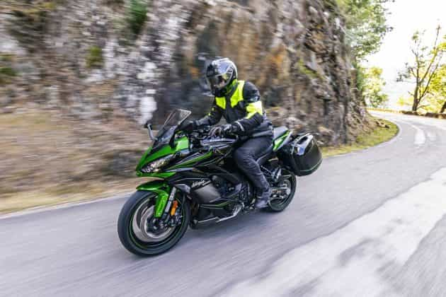 Kawasaki 1000 SX Comparativo Sport Turismo