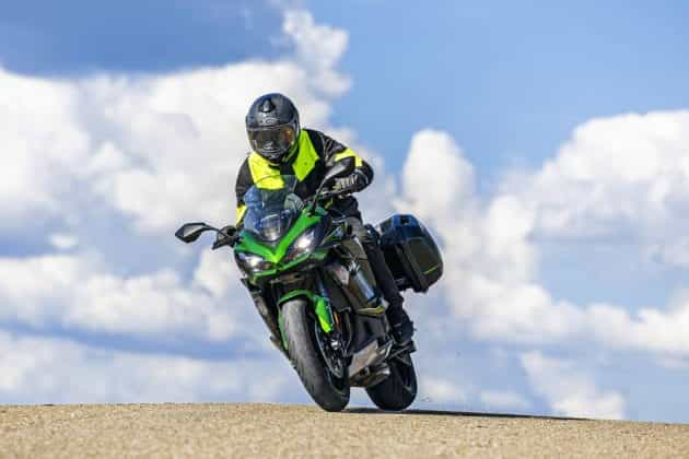 Kawasaki 1000 SX Comparativo Sport Turismo