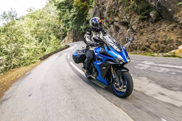 Suzuki GSX-S 1000 GT Comparativo Sport Turismo